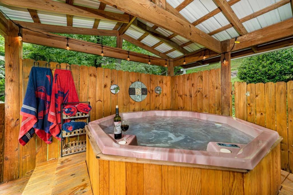 A Smoky Mountains Retreat - Chalet De Montagne Villa Gatlinburg Exterior foto